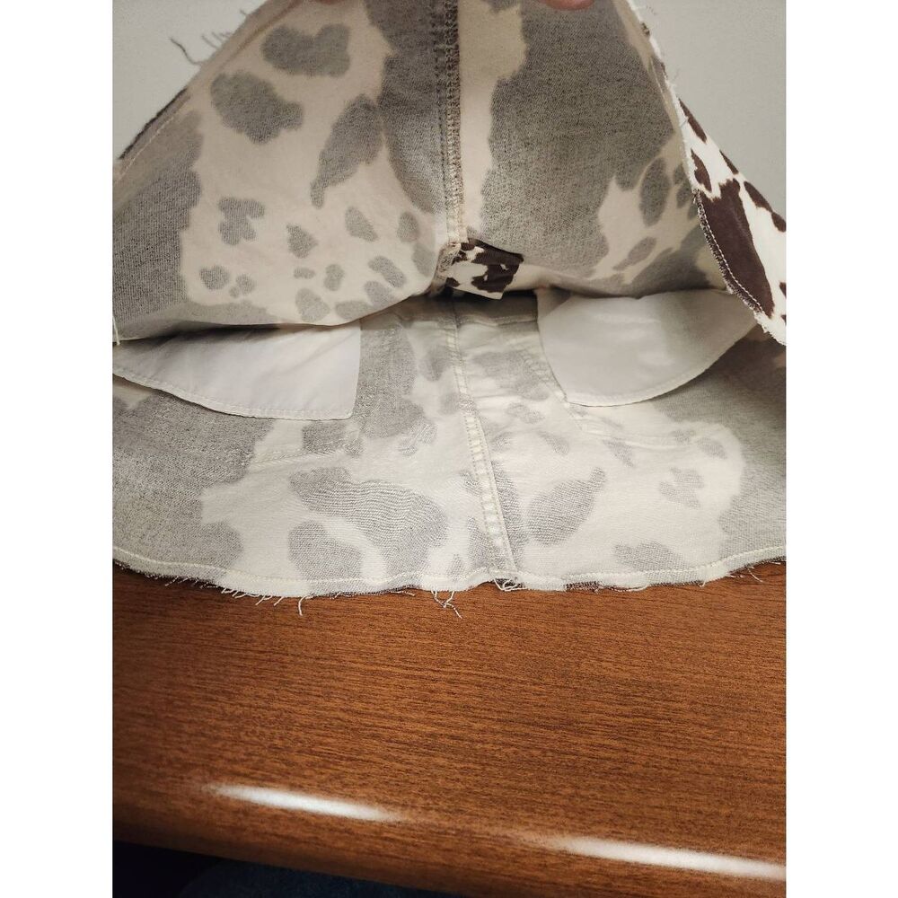 NWT No Boundaries Cow Print Raw Hem Denim Mini Skirt Women's size S (4-6) Cowgir - Picture 3 of 5